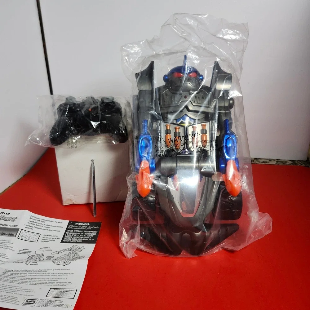 Supertoy Transmobot RC Transforming Robot Kid OS Grey Excellent Missile Launcher